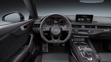 Audi RS5 - interior