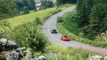 Lotus Emira Turbo SE v Alpine A110 GTS