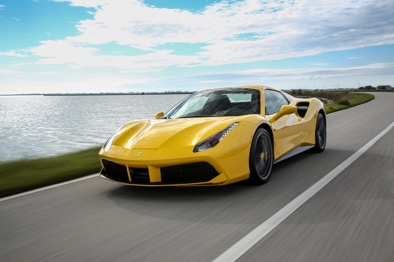 Ferrari 488 Spider Review Performance Specs And 0 60 Time