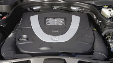 Mercedes-Benz E500 engine