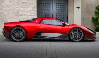 McLaren McL 6GT