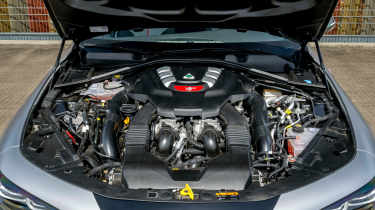 Alfa Romeo Giulia Quadrifoglio Luna Rossa