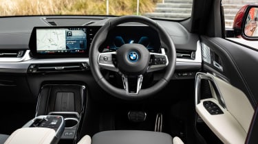 BMW iX2 xDrive 30 – interior
