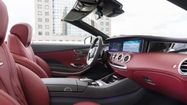Mercedes-Benz S560 Cabriolet interior