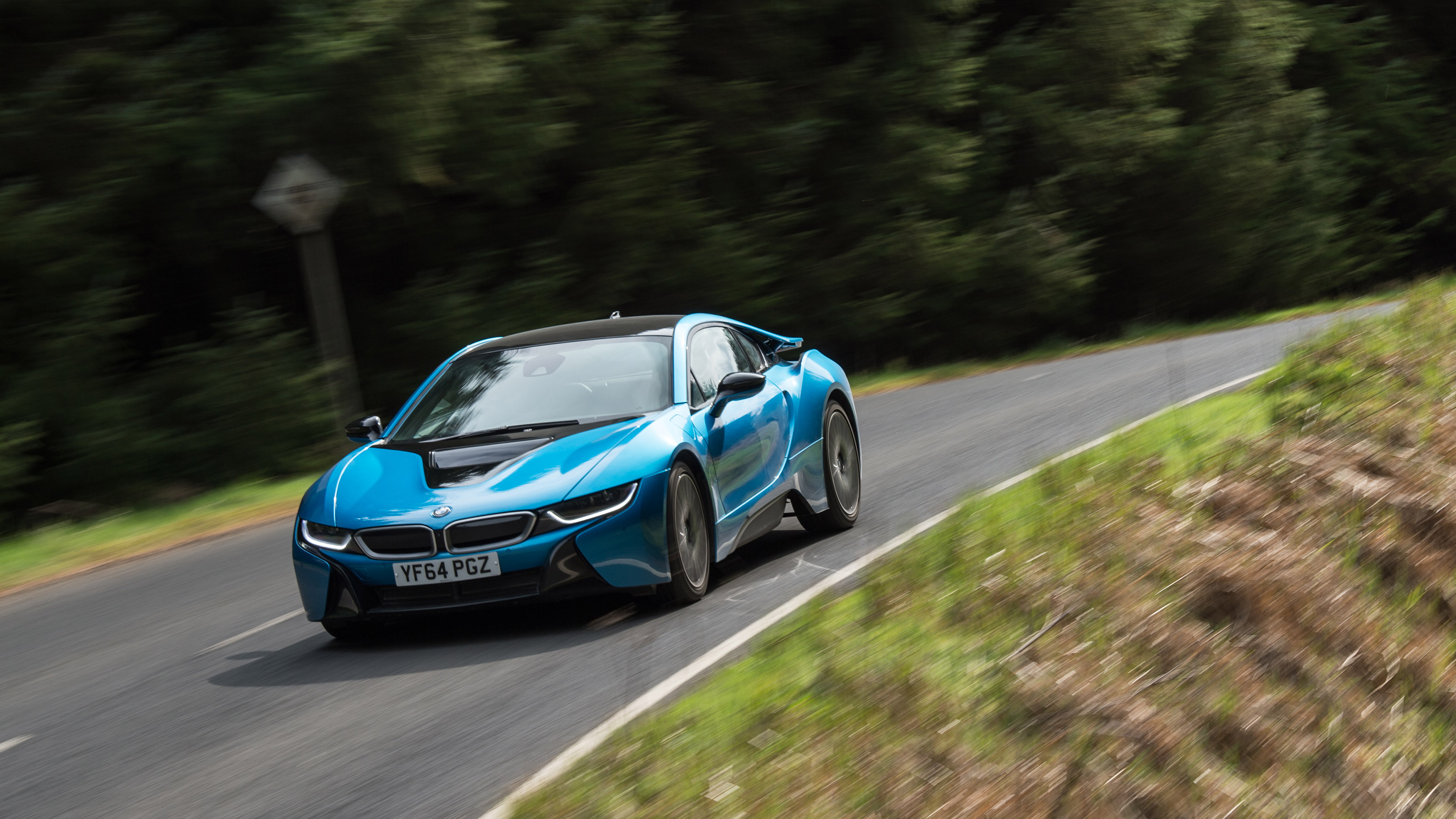 2019 BMW i8 Review, Pricing, and Specs