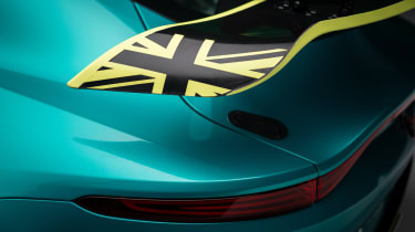 Aston Martin Vantage GT4 – wing