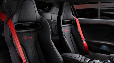 Audi R8 V10 GT RWD – seats