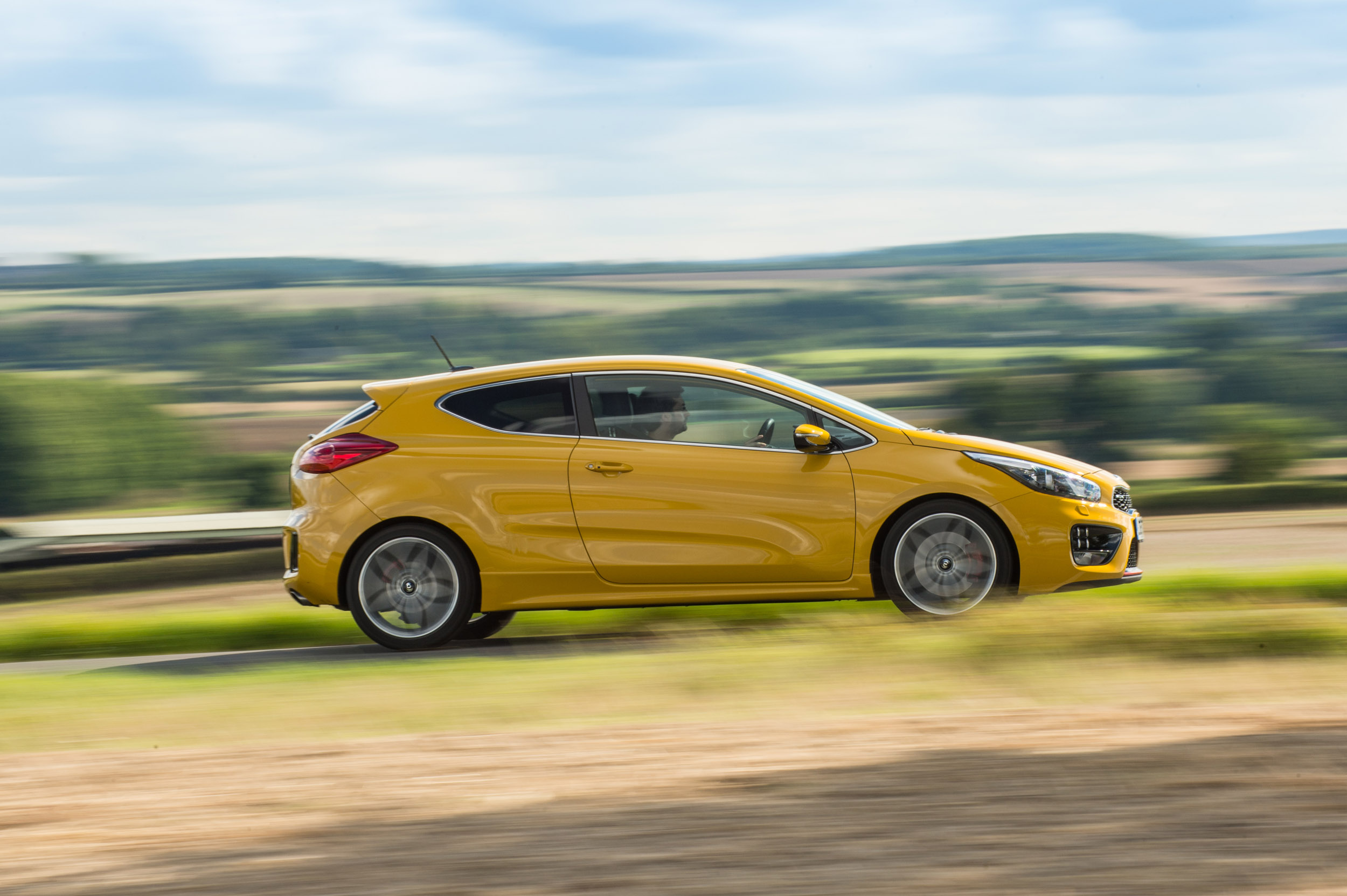 Kia Proceed GT and Ceed GT review: 201bhp hot hatch twins tested Reviews  2024