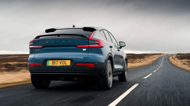 Volvo C40 recharge – rear tracking