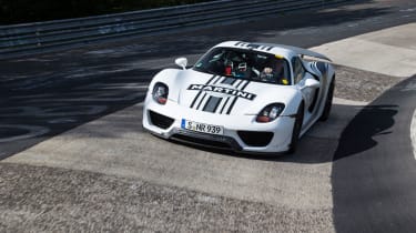 Porsche 918 sets Ring time