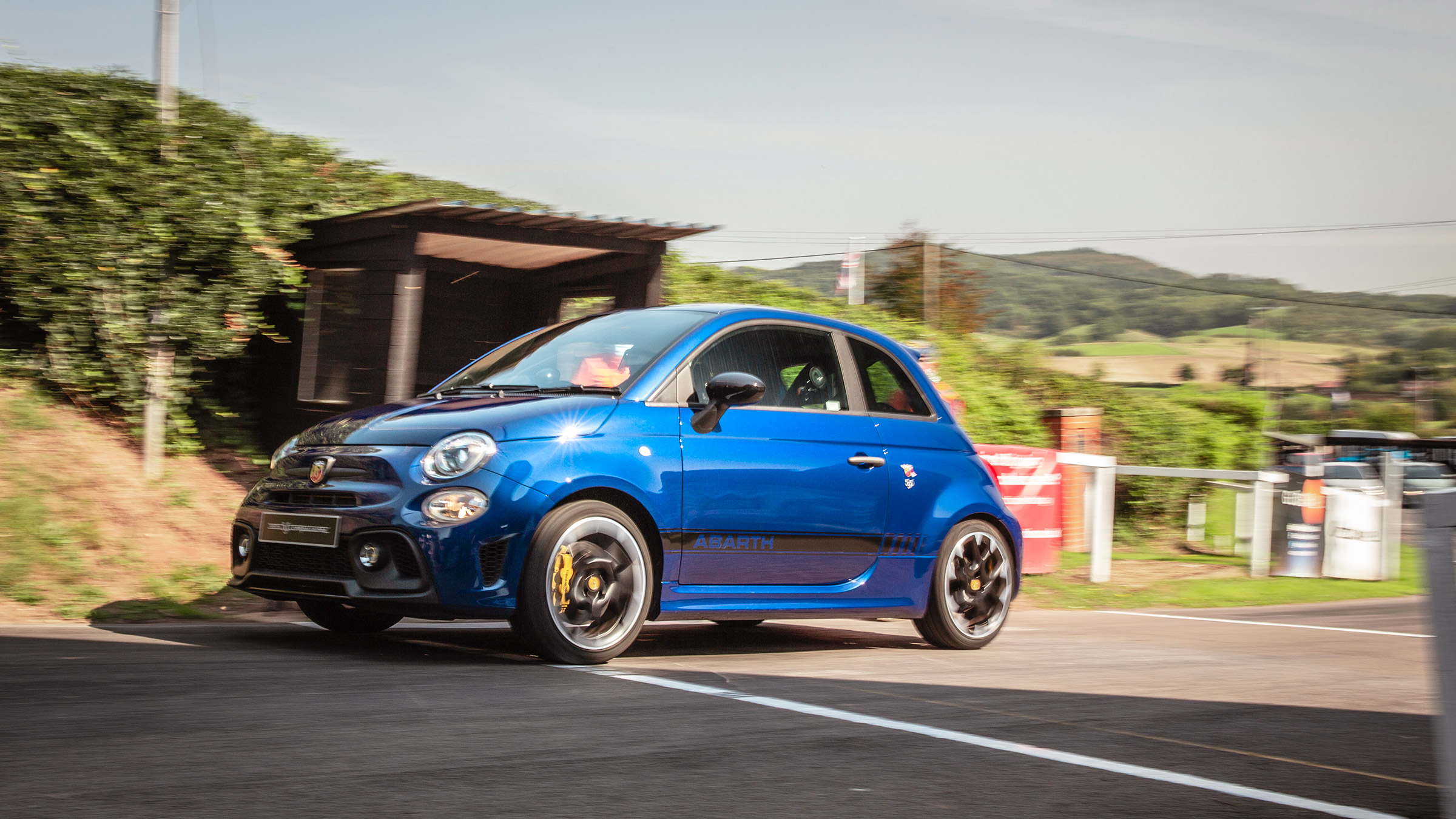 2017 ABARTH 595 COMPETIZIONE DRIVING POV/REVIEW 