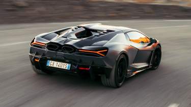 Lamborghini Revuelto