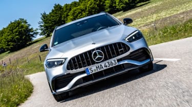 Mercedes-AMG C43 – low tracking