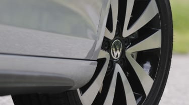 Volkswagen Golf GTD wheel