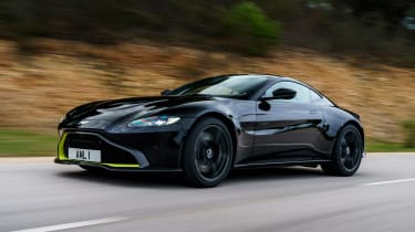 Aston Martin Vantage - black quarter