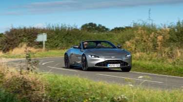 Aston Martin Vantage Roadster – front
