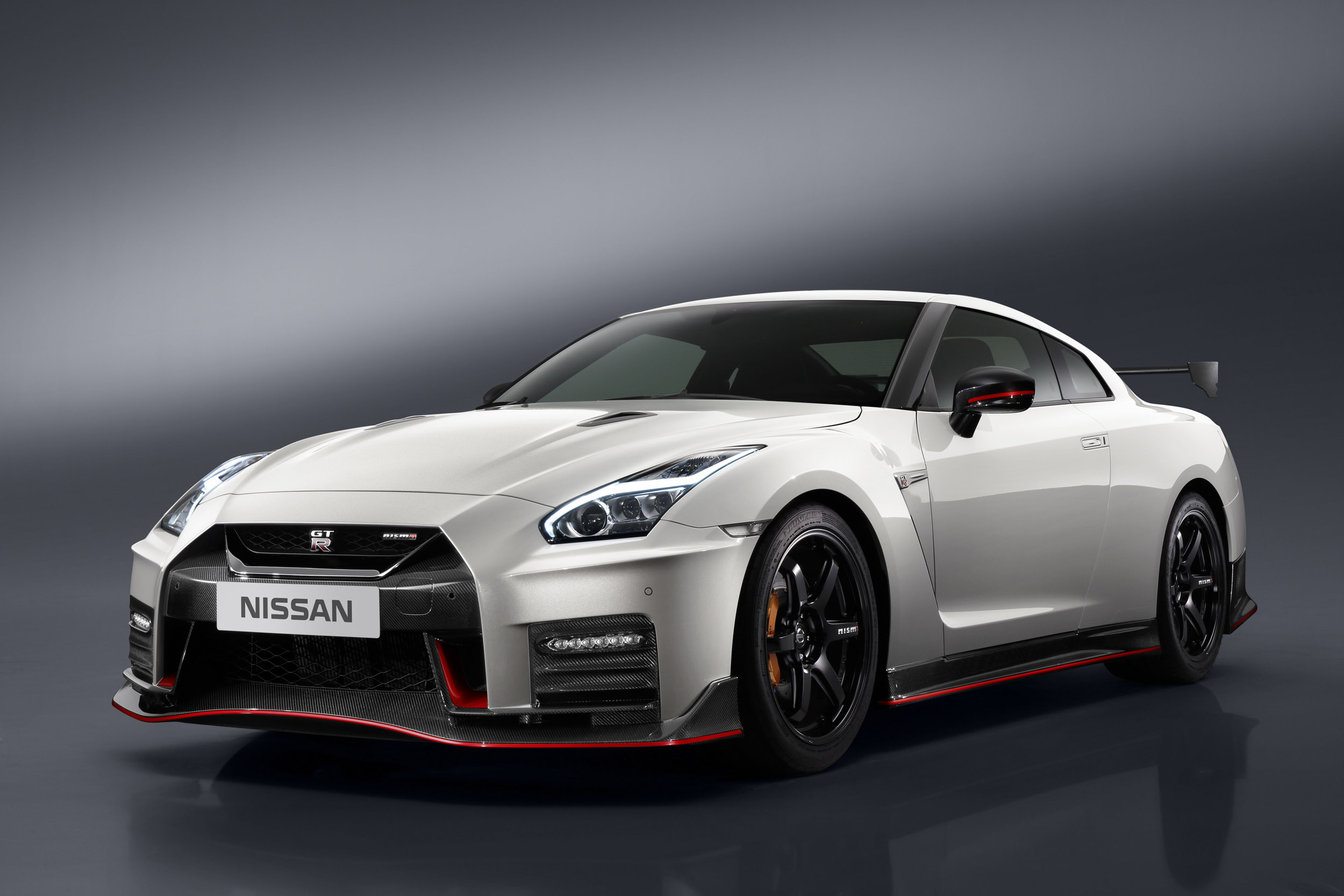 2017 Nissan GT-R Nismo pricing confirmed