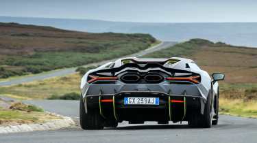 Lamborghini Revuelto