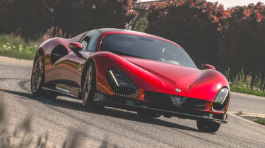 Alfa Romeo 33 Stradale front