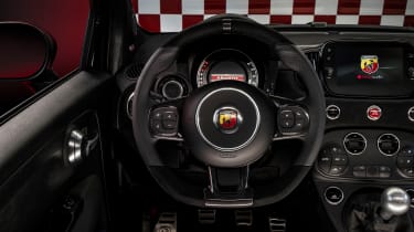 Abarth 695 75 Anniversario – steering wheel