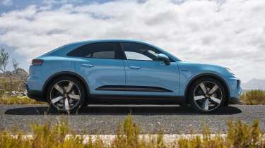 Porsche Macan and Macan 4S – side