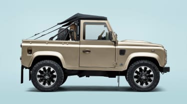 Land Rover Defender V8 Soft Top