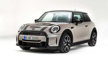 Mini Cooper S 2021 - front quarter