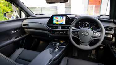Lexus UX 300h – interior