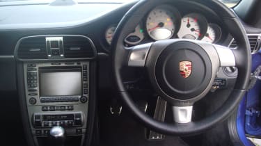 Porsche 911 Carrera S dashboard