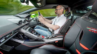 Lamborghini Huracán Evo RWD – interior driving