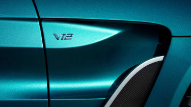 Aston Martin V12 Vantage Roadster – side gills
