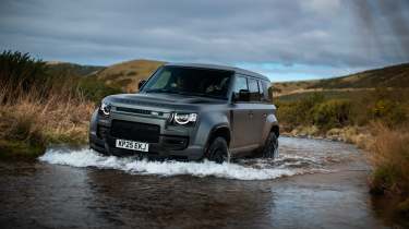 Land Rover Defender Octa front wading