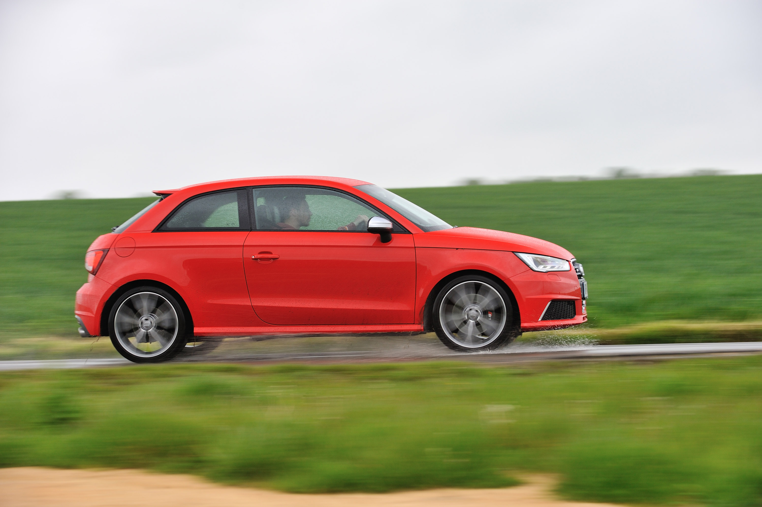 Audi S1: Kinder, richtet das Speibsackerl her - Auto - derStandard