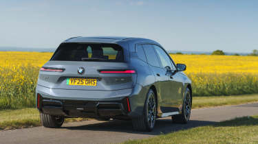 BMW iX 2025 – rear