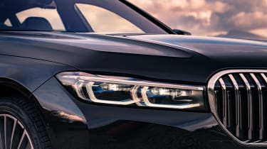BMW 7-series review - headlights