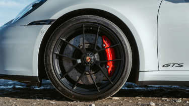 Porsche 911 Carrera GTS T-Hybrid – wheel