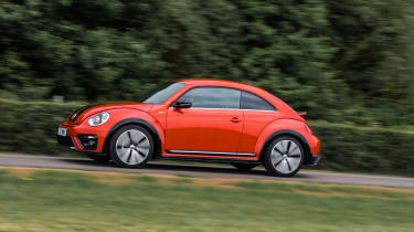 Volkswagen Beetle R-Line panning