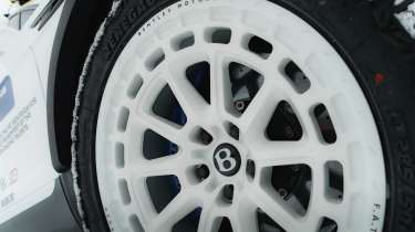 Bentley Bentayga X Concept tyres