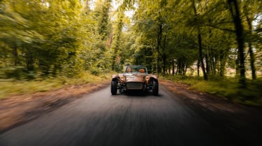Caterham Super Seven 600 and 2000 – tracking 