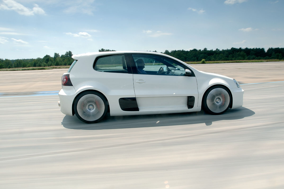 TBT: Volkswagen Golf GTI W12-650, the ultimate hot hatch concept car -  Volkswagen US Media Site