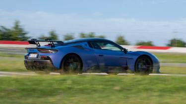 Maserati GT2 Stradale – side