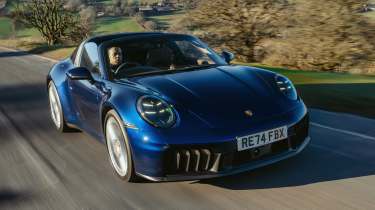 Porsche 911 Targa 4 GTS – front