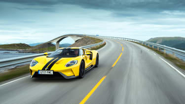 Ford GT review (AP) – tracking 2