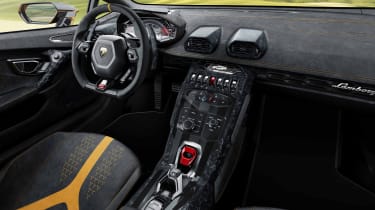 Lamborghini Huracan Performante - interior