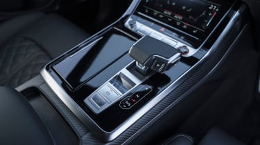 Audi SQ8 – centre console
