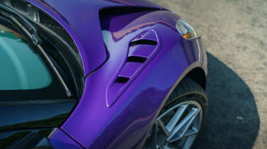Lotus Emira 420 Sport arch vent