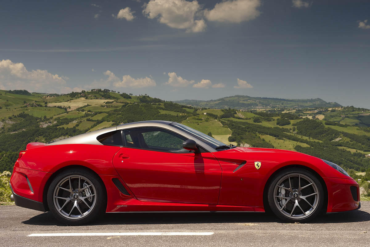 Ferrari 599 GTO video review - road | evo