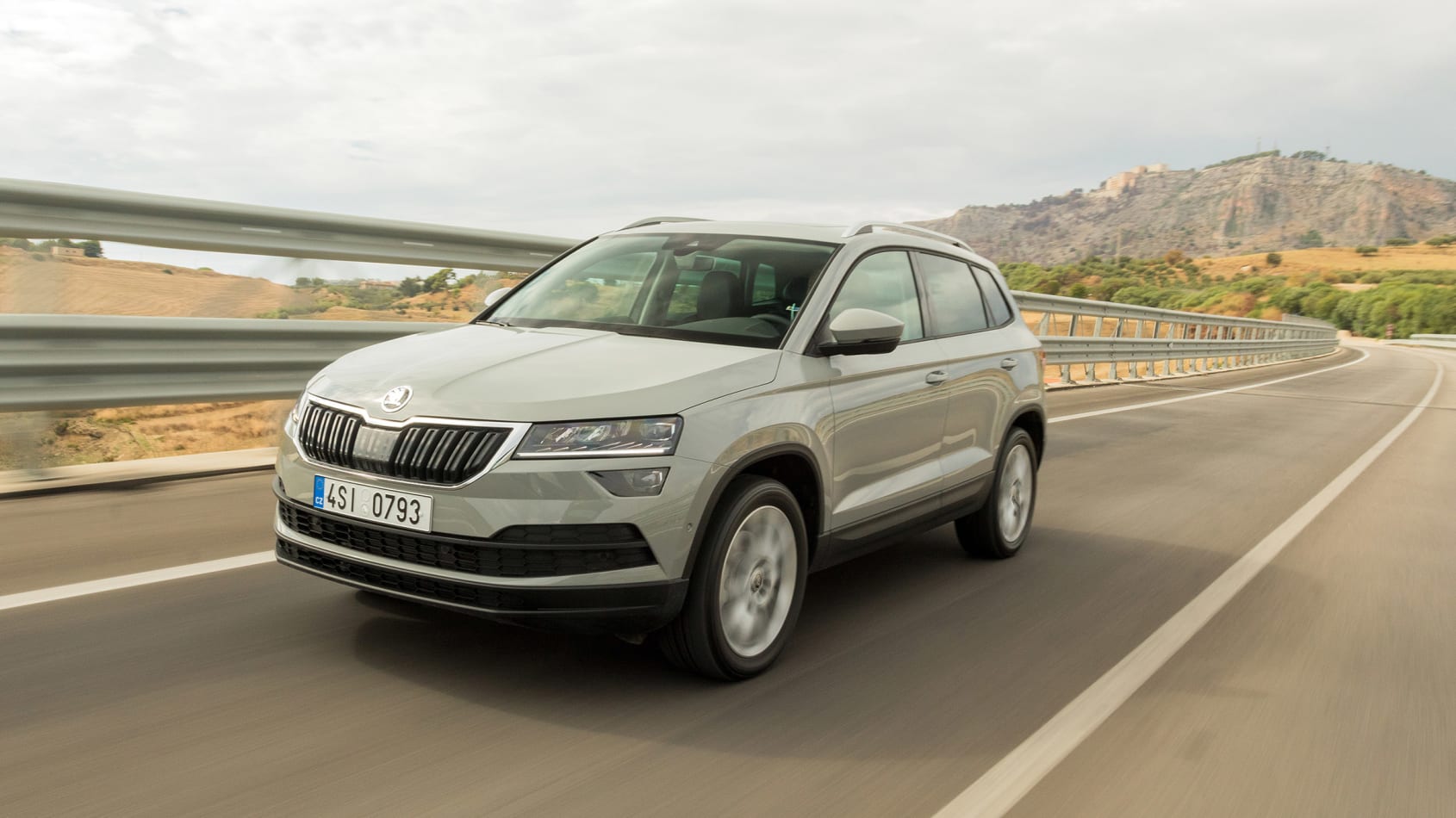 New Skoda Karoq 2017 review – can it charm like the Yeti? - pictures | evo