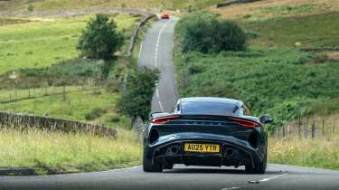 Lotus Emira Turbo SE v Alpine A110 GTS