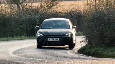 Volkswagen Golf GTI Clubsport v Cupra Leon 300 
